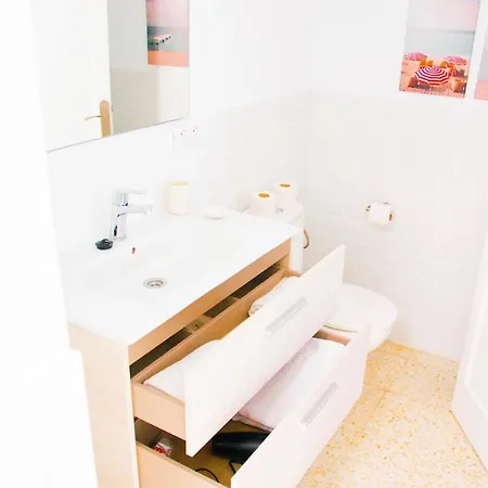 Arena Y El Mar * Famara