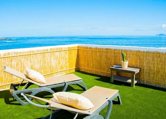 Arena Y El Mar Famara