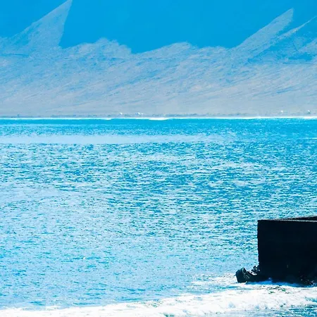 Arena Y El Mar